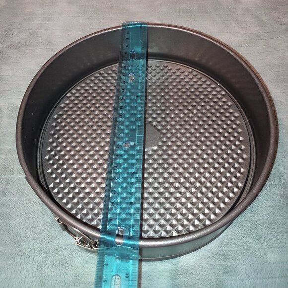 9 Inch Cake Baking Pan Bakeware Ovenware Deserts Spring Form Removable Bottom - Picture 4 of 7